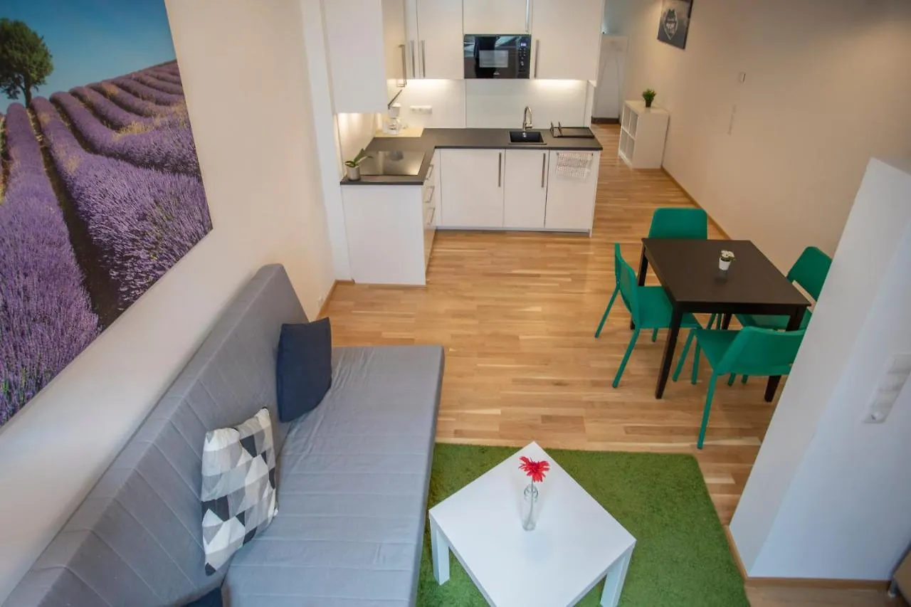 Innsbruck Urban Apartment I No Stairs I 24H Contactless Check-In 0*,