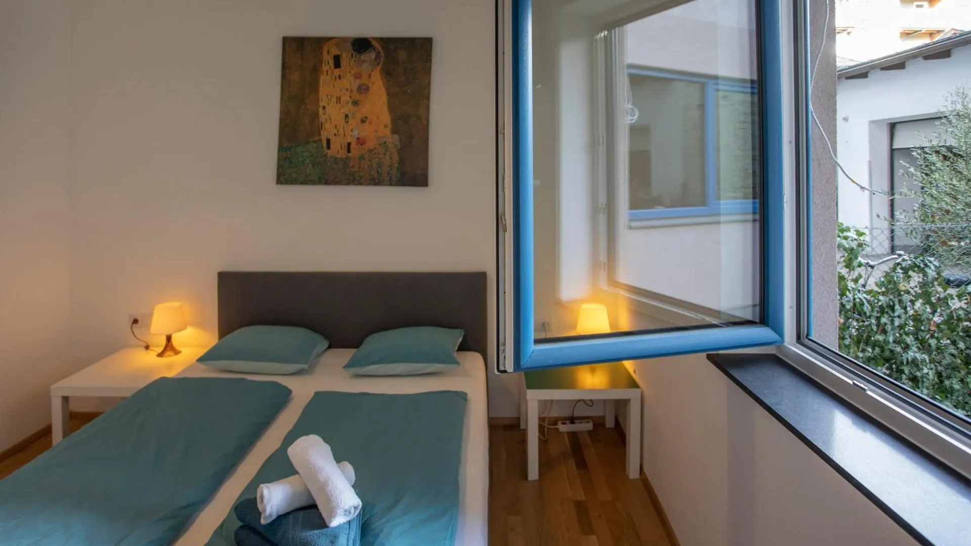 Innsbruck Urban Apartment I No Stairs I 24H Contactless Check-In Austria